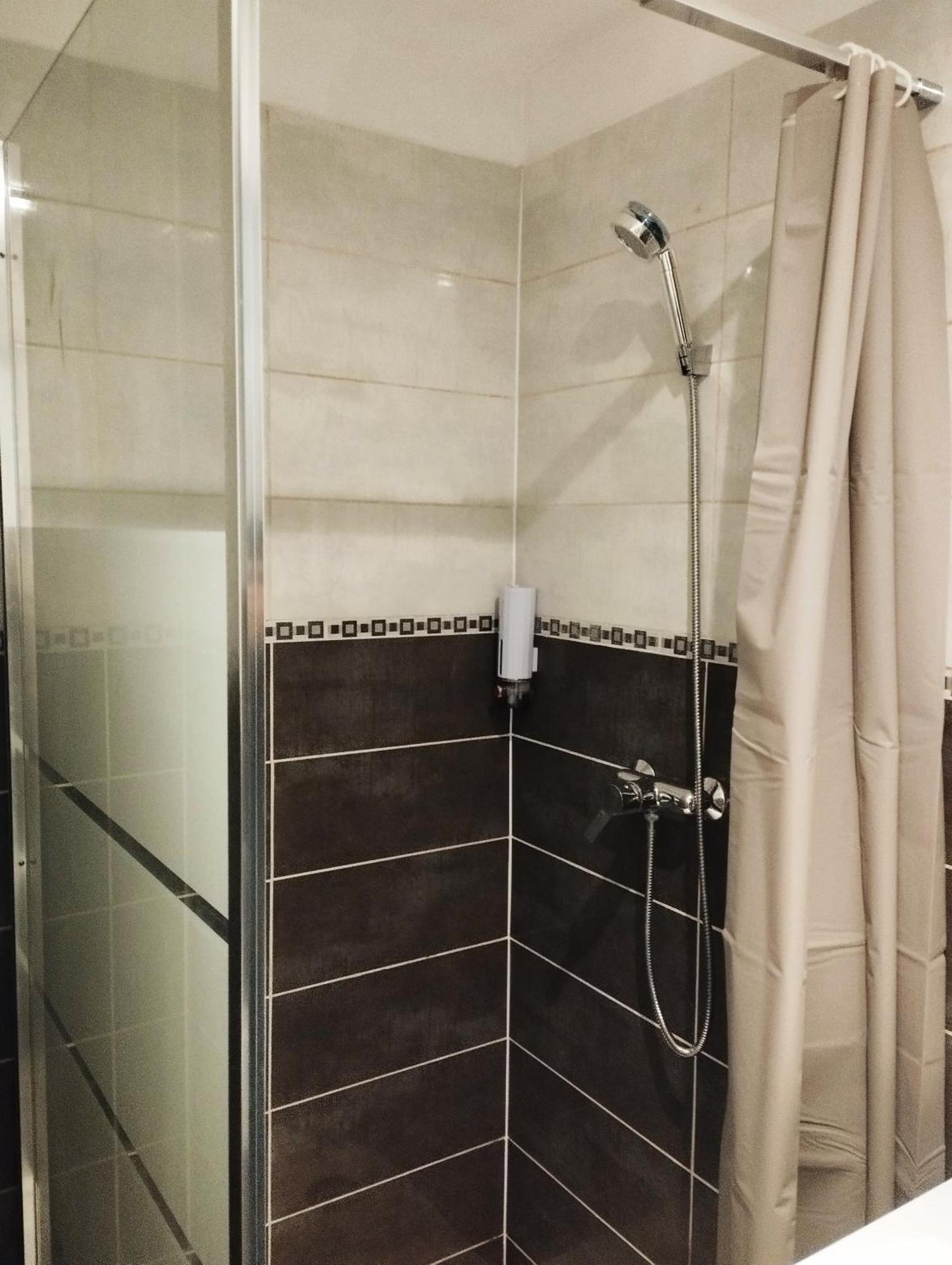 Appartement Avec Cour Plein Centre Foix Extérieur photo